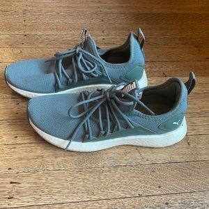 Women’s Puma sneakers